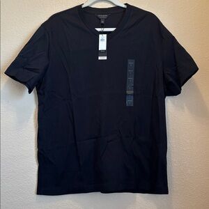 New with Tags, Banana Republic Black V-Neck Tee
